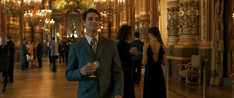Media 8326_a wolf among swans_palais garnier - grand foyer_0.jpg
